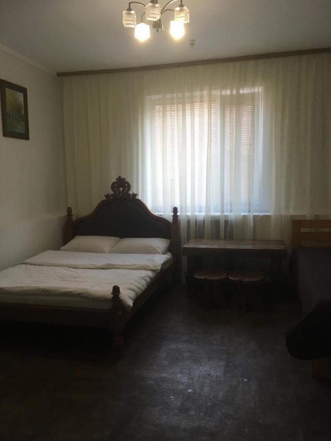 Міні-Готель Нептун Rivne Ngoại thất bức ảnh